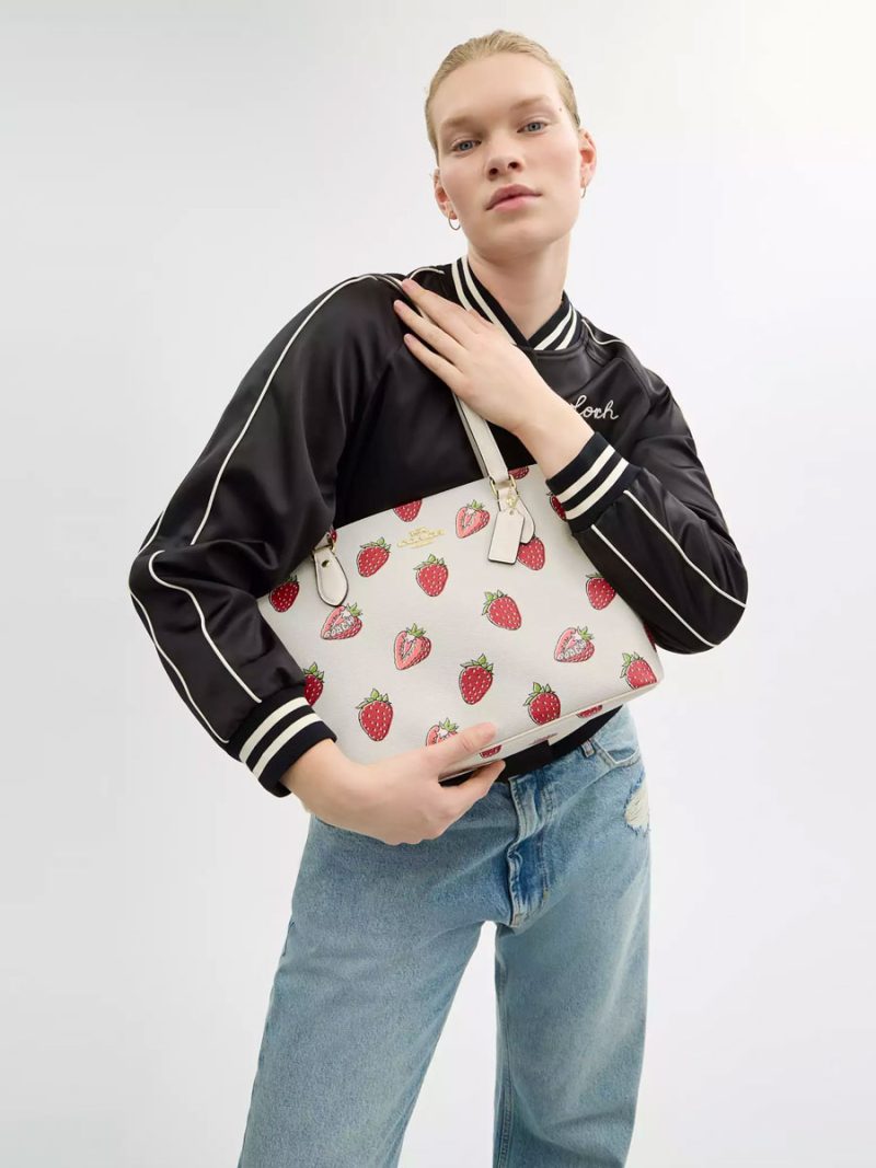 COACH Gallery Tote Bag With Strawberry Print - Image 5