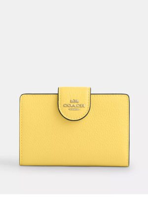 COACH Medium Corner Zip Wallet