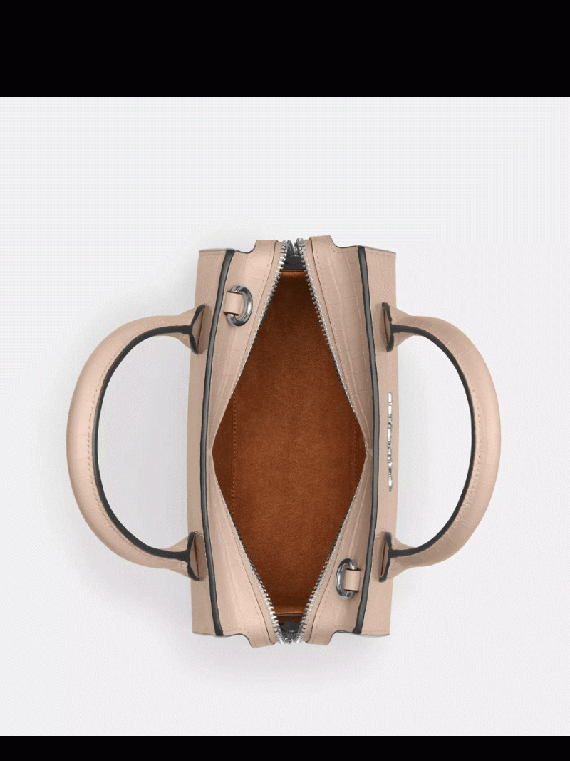 COACH Andrea Carryall - Image 2