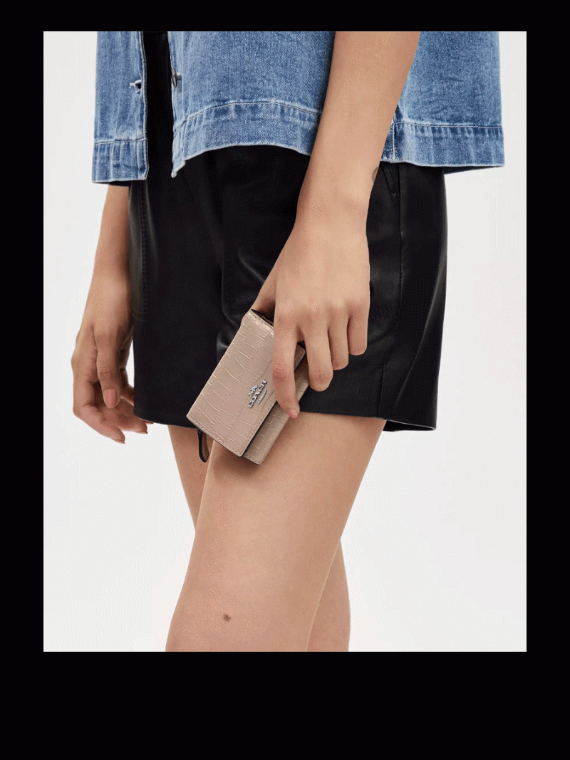 COACH Micro Wallet - Image 3