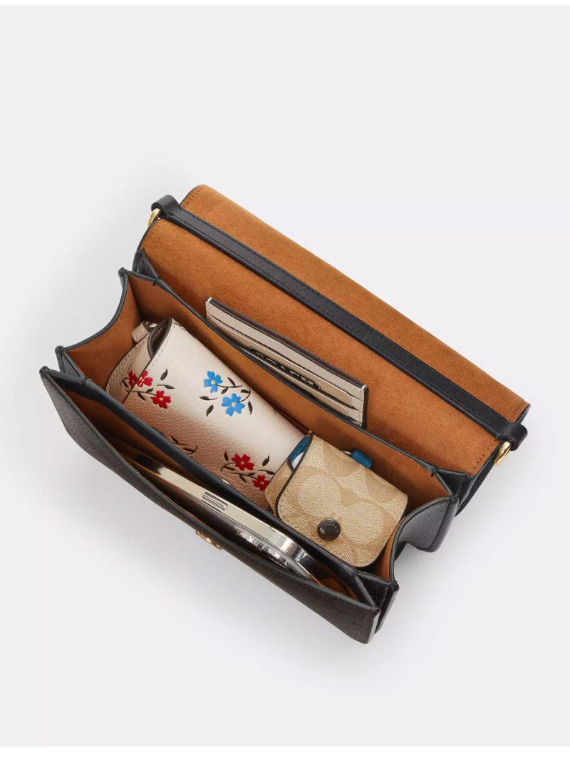 COACH Quinn Bag In Signature Canvas - Image 3