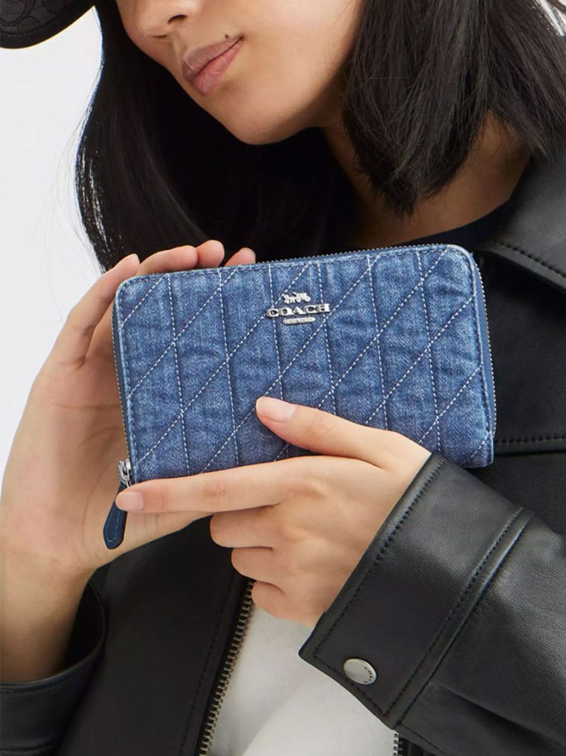 COACH Medium Id Zip Wallet With Quilting - Image 3