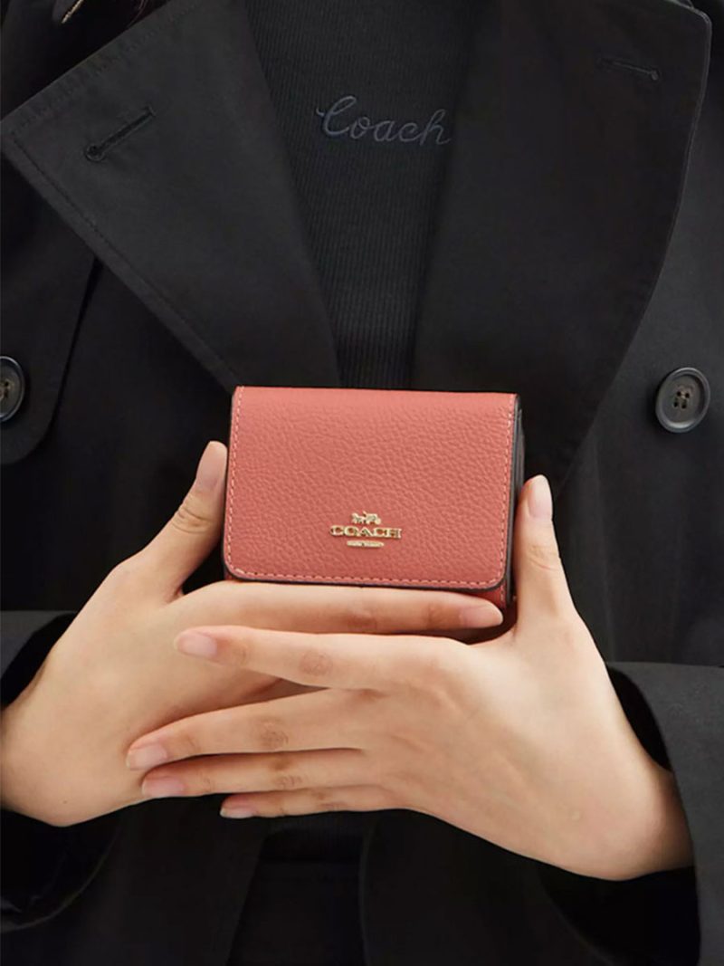 COACH Card Holder Wallet In Signature Canvas With Floral Print - Image 5