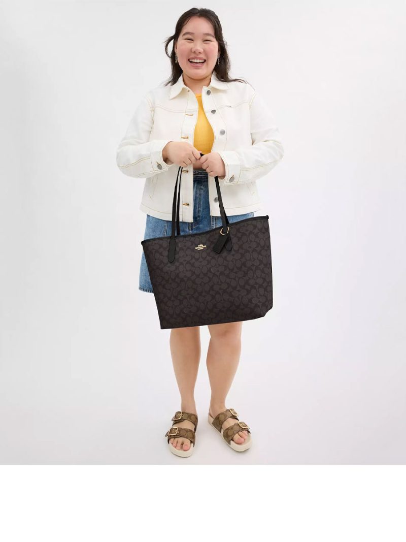 COACH City Tote Bag In Signature Canvas - Image 4