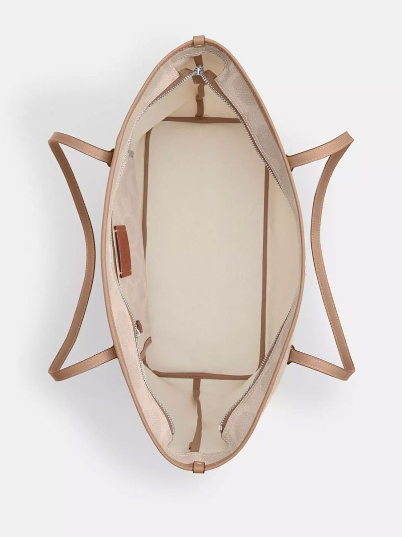 COACH Large City Tote Bag In Maxi Signature Canvas - Image 4