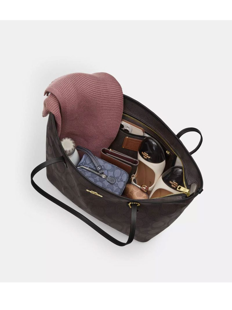 COACH Large City Tote Bag In Maxi Signature Canvas - Image 3