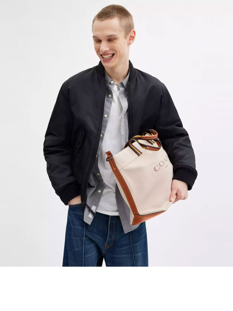COACH Tote 38 - Image 6